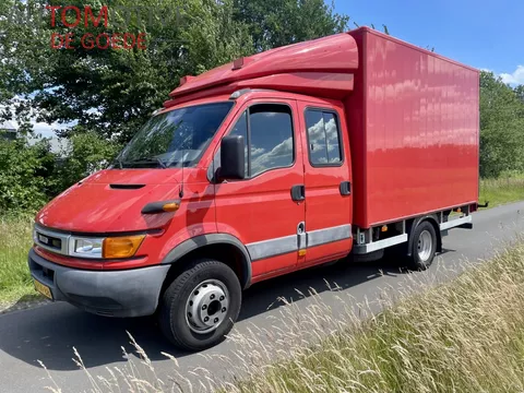 Iveco 65C Bakwagen met Laadklep 7 persoon Bakwagen